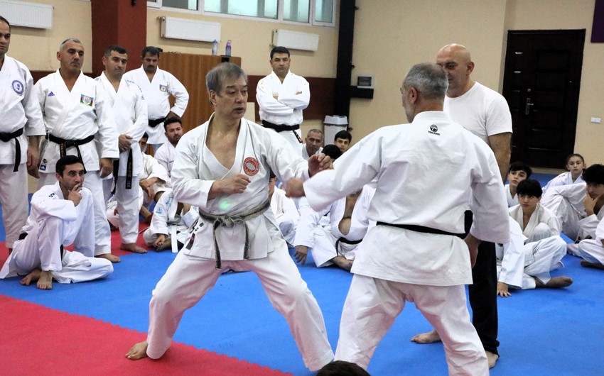Məşhur karate ustası Bakıda seminar keçirib